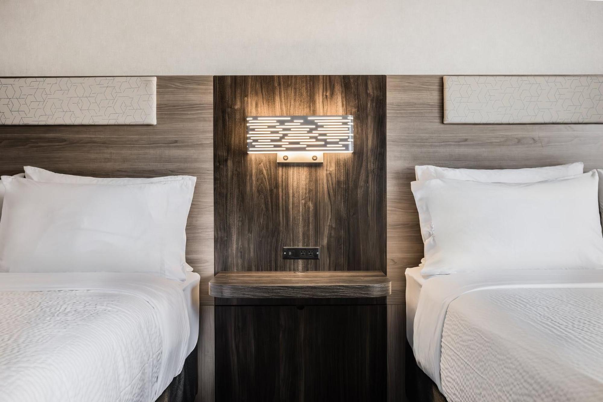 Holiday Inn Express Toronto-North York By Ihg Экстерьер фото