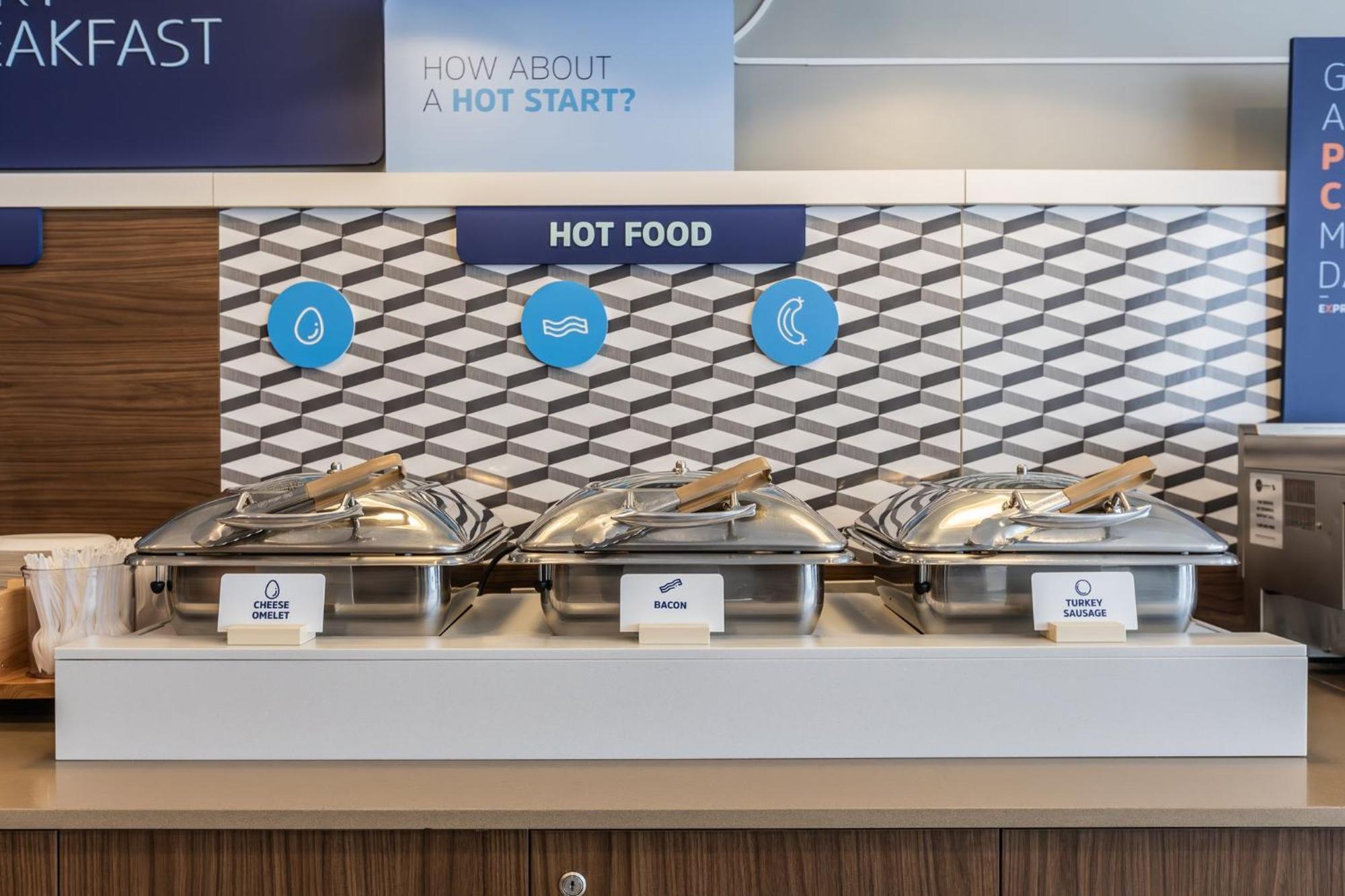 Holiday Inn Express Toronto-North York By Ihg Экстерьер фото